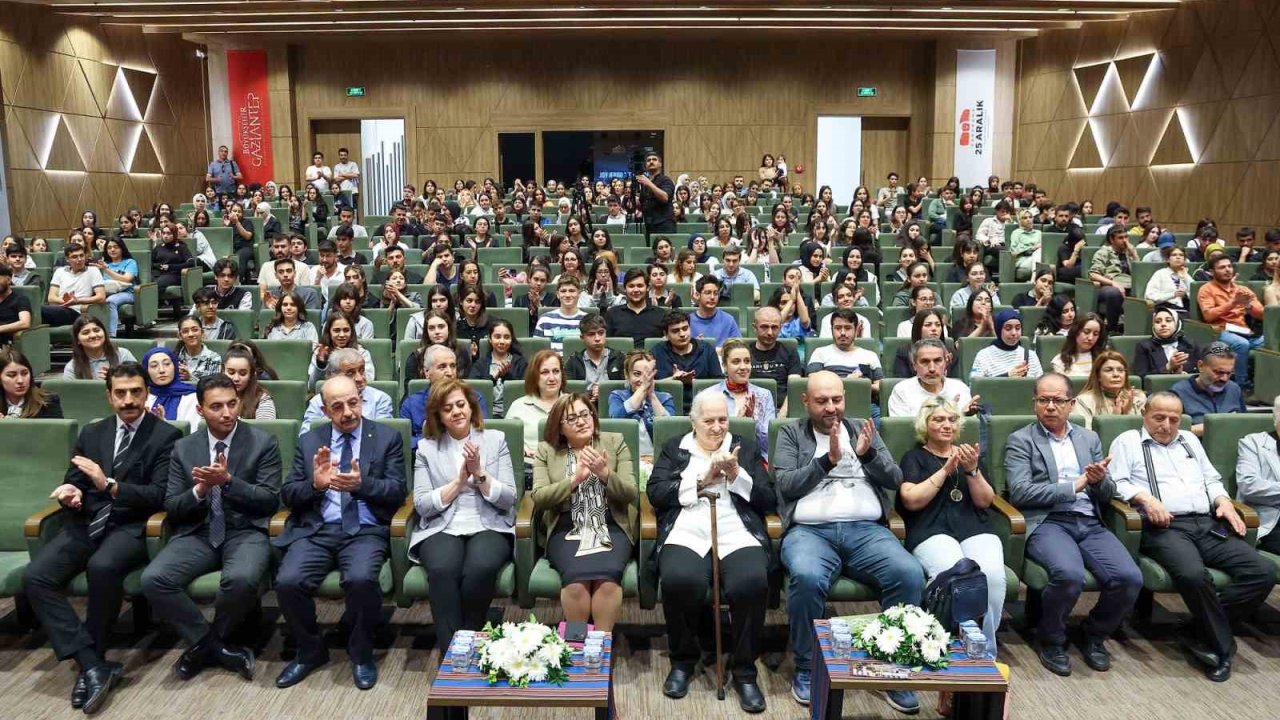 Panorama Müzesi’ni gezen Kazım Karabekir Paşa’nın kızı Timsal Karabekir duygu dolu anlar yaşadı