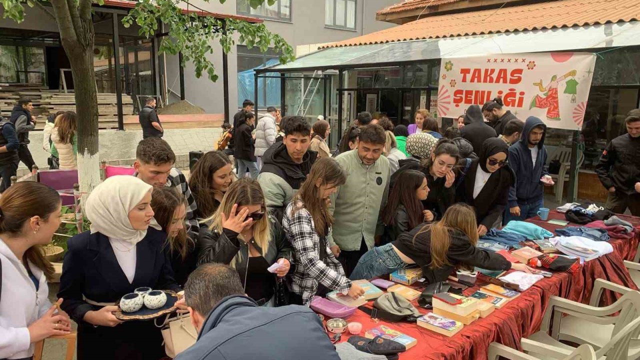 ZMYO ve Zonguldak Kent Konseyi İş Birliğiyle Takas Şenliği etkinliği düzenlendi