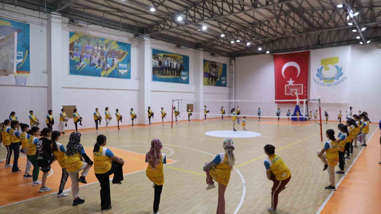 Gençler, belediye ile spor alışkanlığı kazanıyor