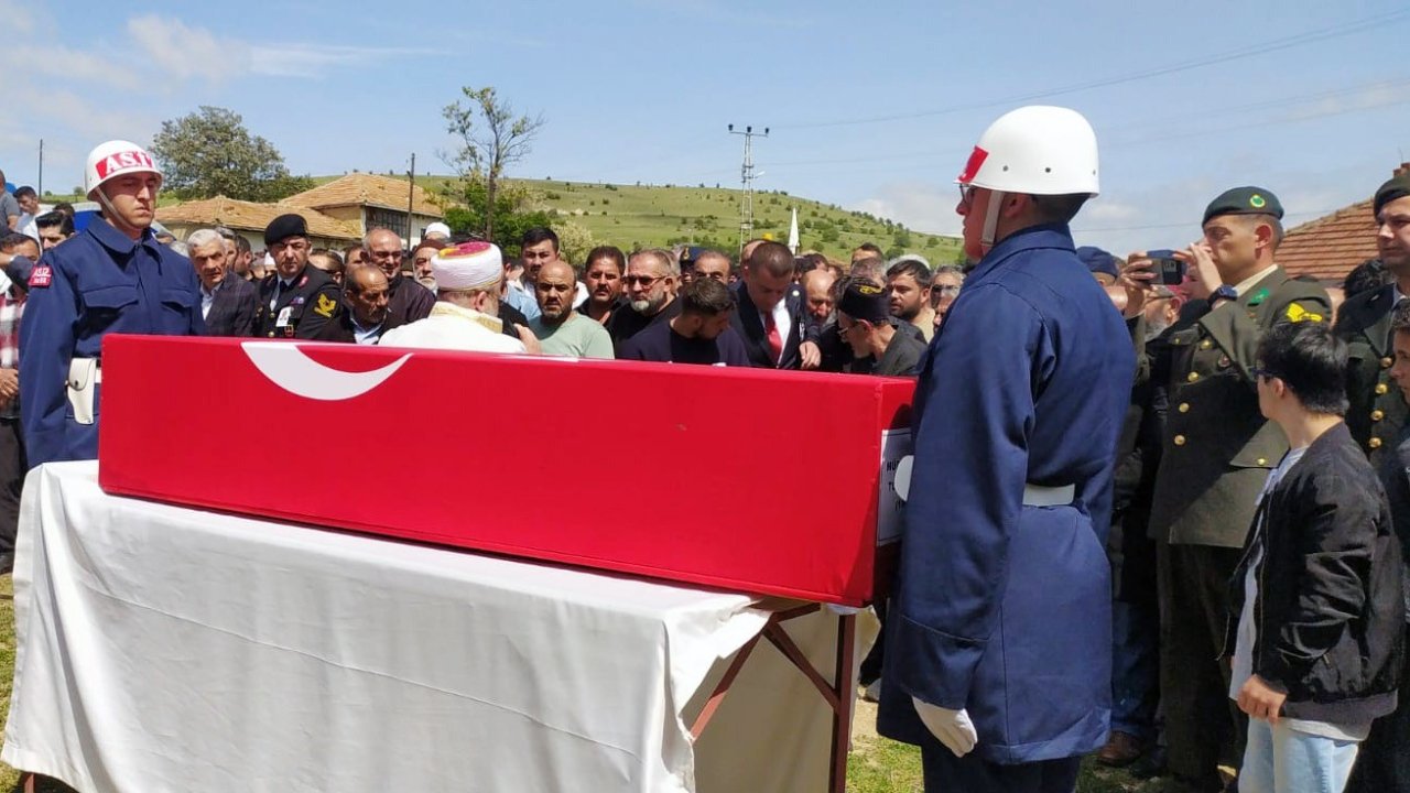 Trafik kazasında hayatını kaybeden Uzman Çavuş son yolculuğuna uğurlandı