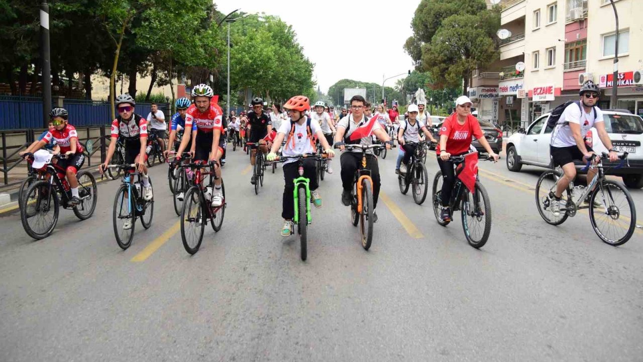 Yunusemre’de pedallar 19 mayıs için çevrildi