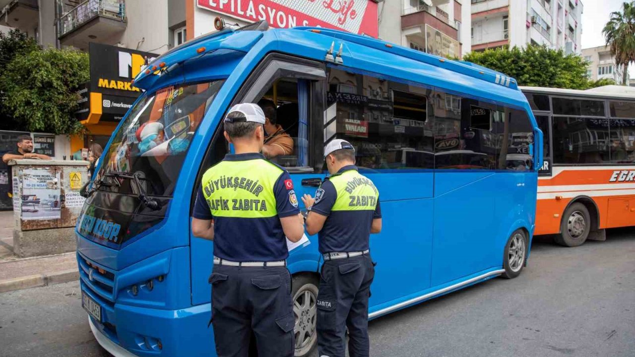 Mersin’de zabıta ekipleri yolcu güvenliği için araç denetimlerini sıklaştırdı