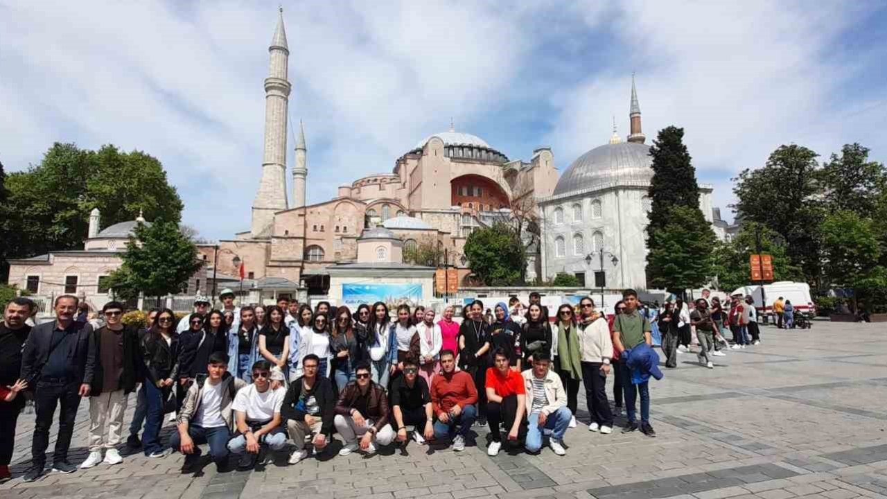 Karapınar’da lise öğrencilerine İstanbul gezisi