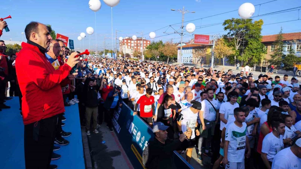 Başkan Altay tüm sporseverleri Konya Yarı Maratonuna davet etti