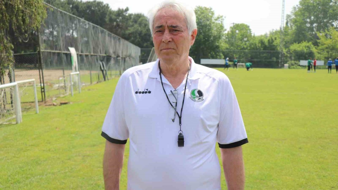 Sakaryaspor Teknik Direktörü Coşkun Demirbakan: “Biz her şeye hazırlıklıyız”