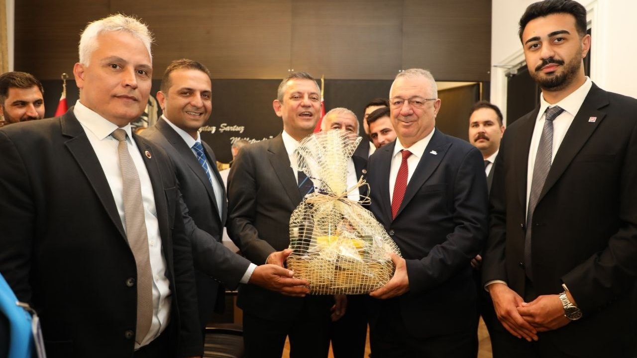 Başkan Mehmet Ertaş Özgür Özel’i ziyaret etti