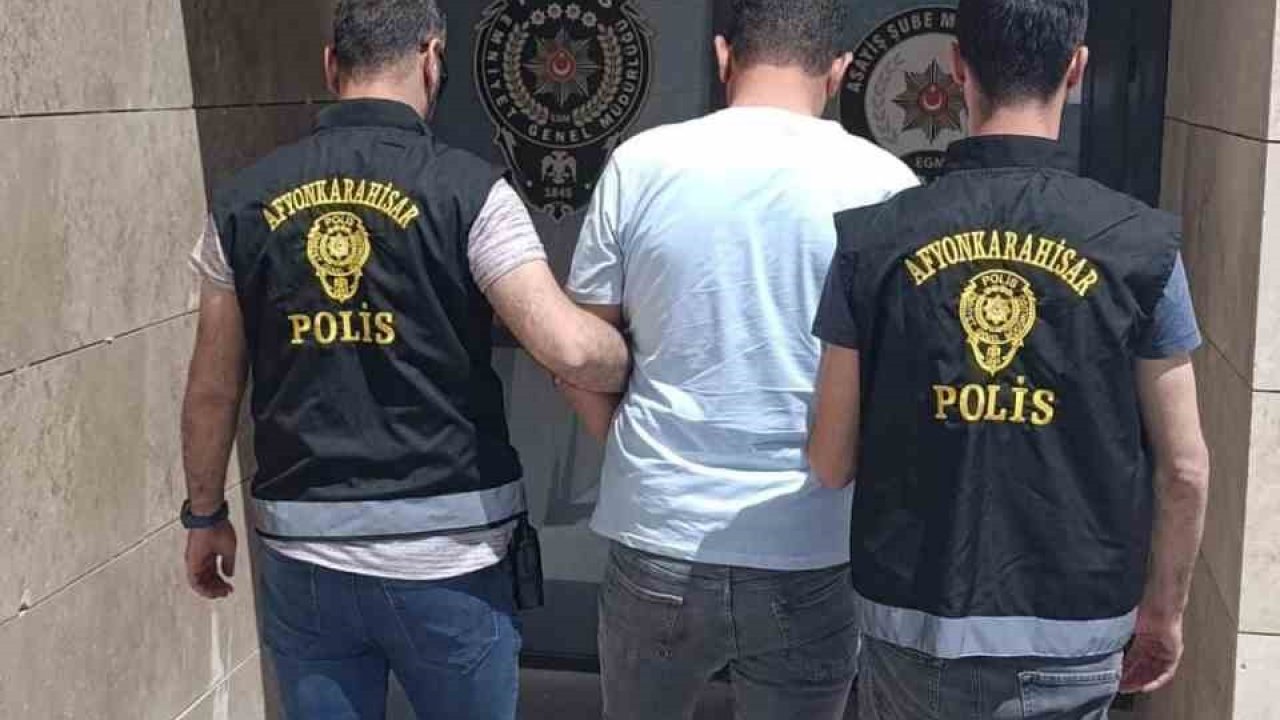 1 yıl 7 ay hapis cezası ile aranan şahsı polis yakaladı