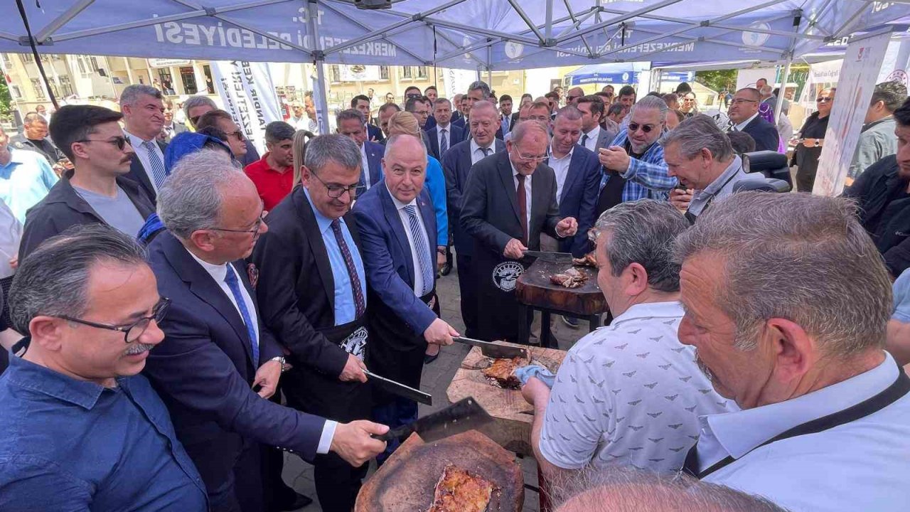 Denizli’ye özgü lezzetler damakları çatlattı