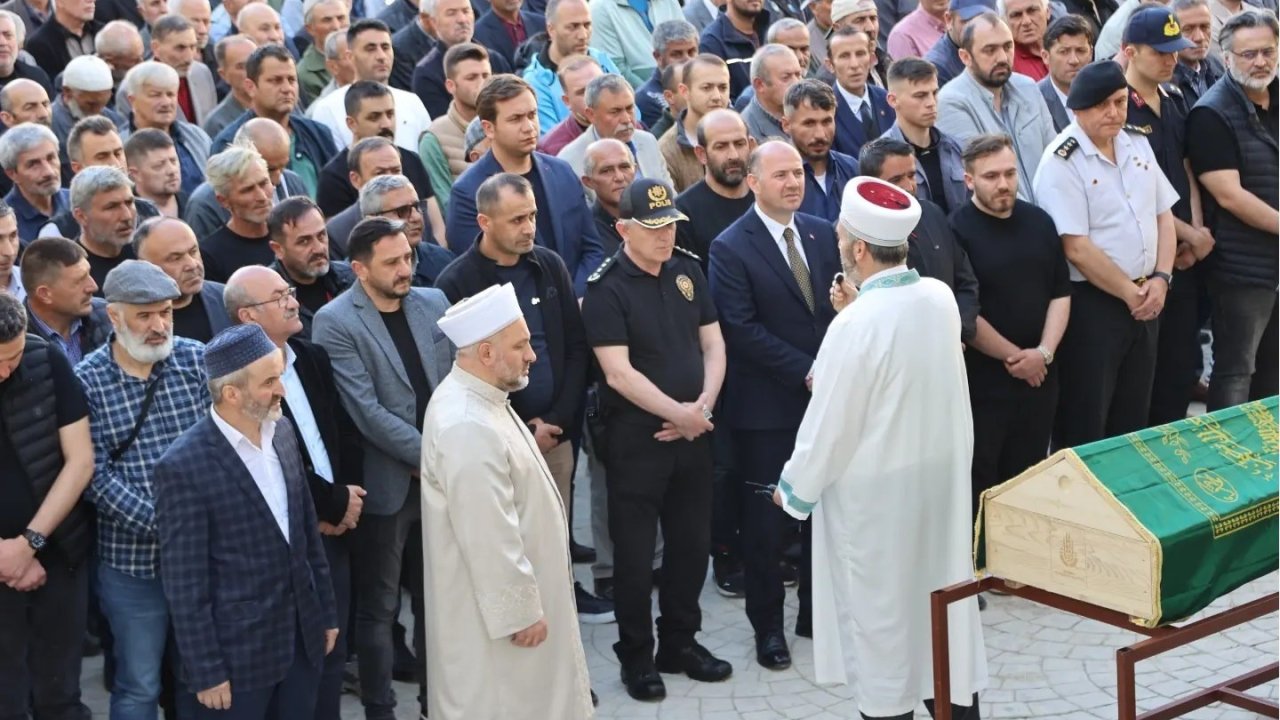 Berkin Elvan’ın cenaze töreni sonrası çıkan olaylarda öldürülen Burak Can’ın babası hayatını kaybetti