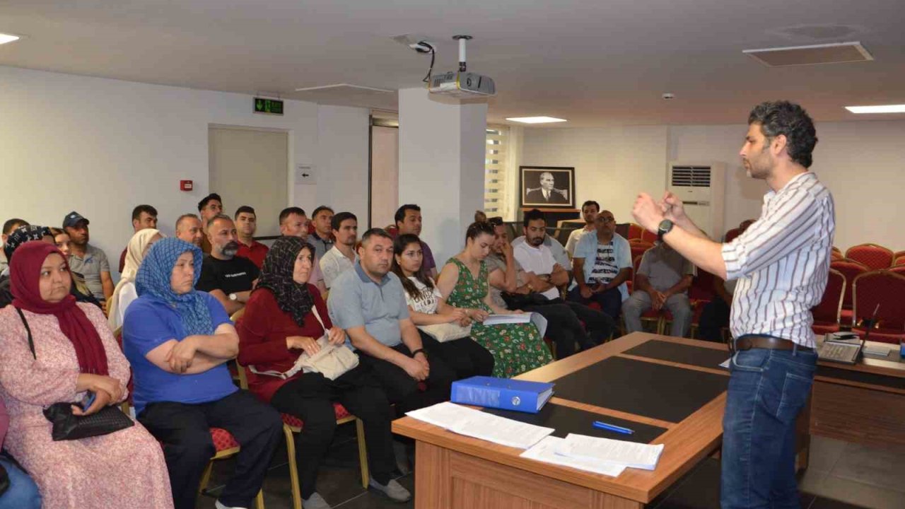 Alanya’da Büyükşehir Belediye personeline İş Sağlığı ve Güvenliği eğitimi verildi