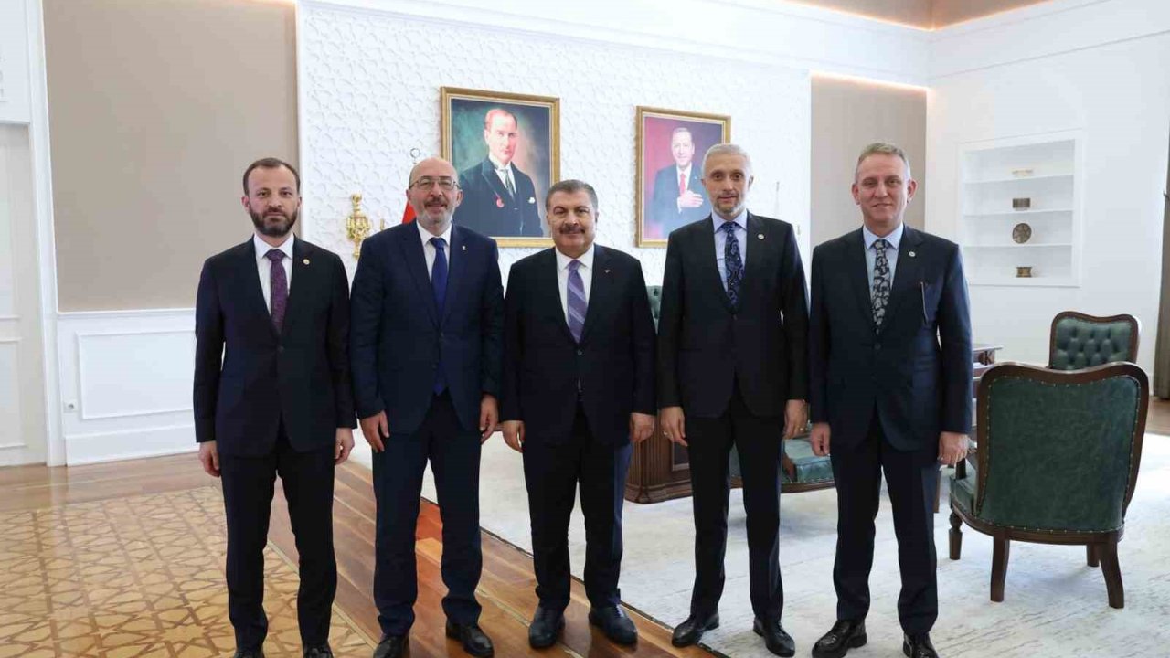 Kütahya heyeti Sağlık Bakanı Fahrettin Koca’yla görüştü