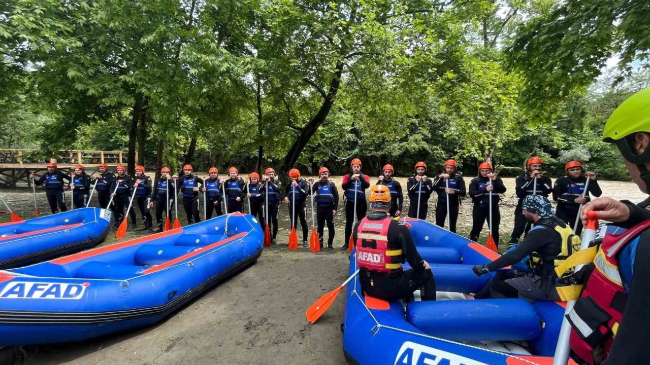 AFAD’ta 31 personele su üstü eğitimi