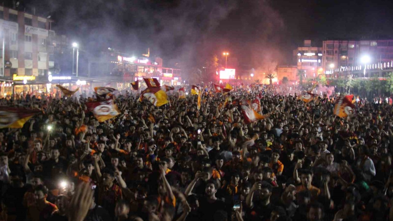 Aydın’da Galatasaraylılar meydana sığmadı