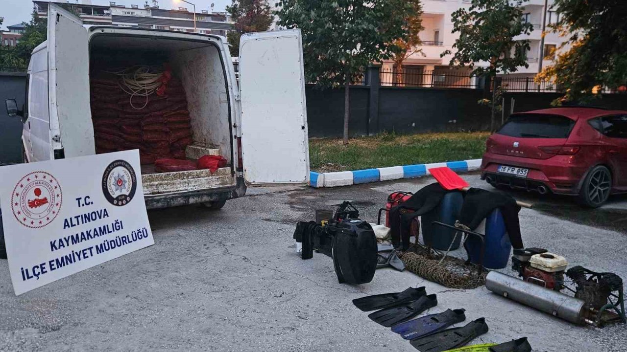 Yalova’da 2 ton 300 kilo kaçak midye ele geçirildi