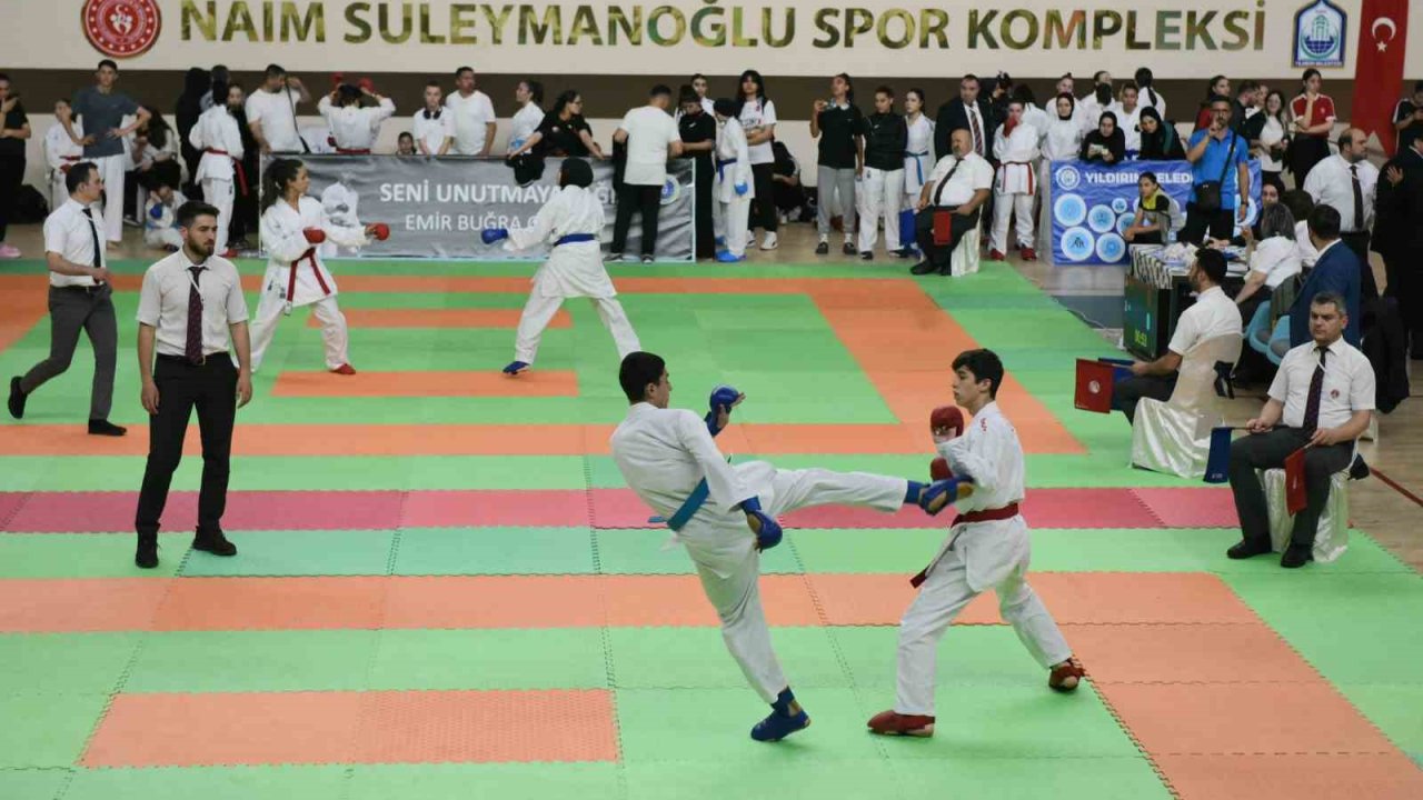 Yldırım Belediyesi karate şampiyonasına ev sahipliği yapıyor