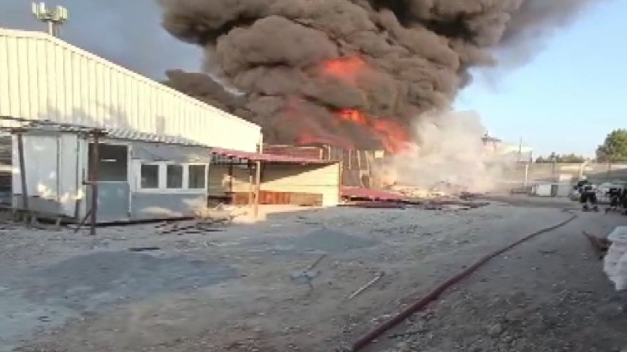 Kahramanmaraş’ta korkutan lastik yangını