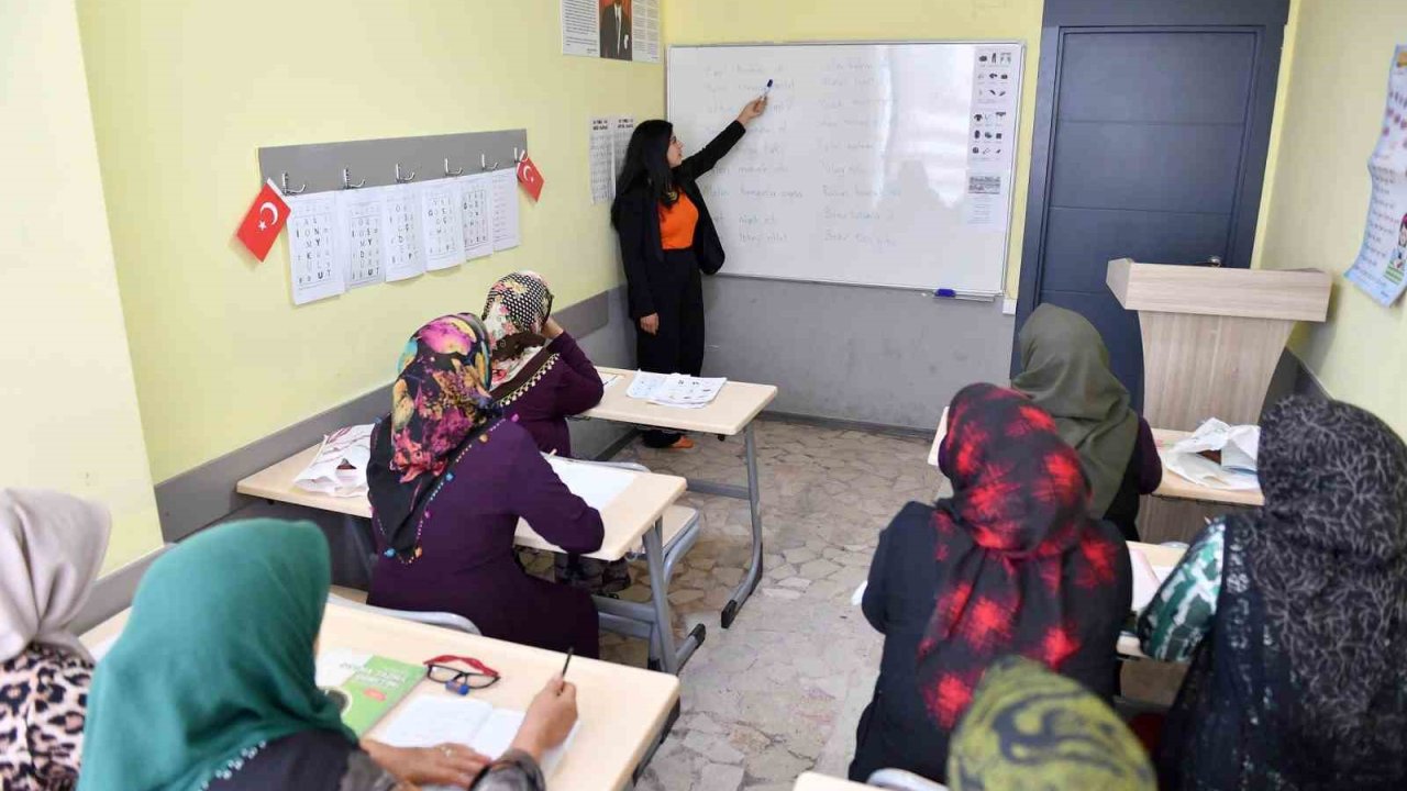 Uşak’ta 5 bin 651 kişi okuma yazma bilmiyor