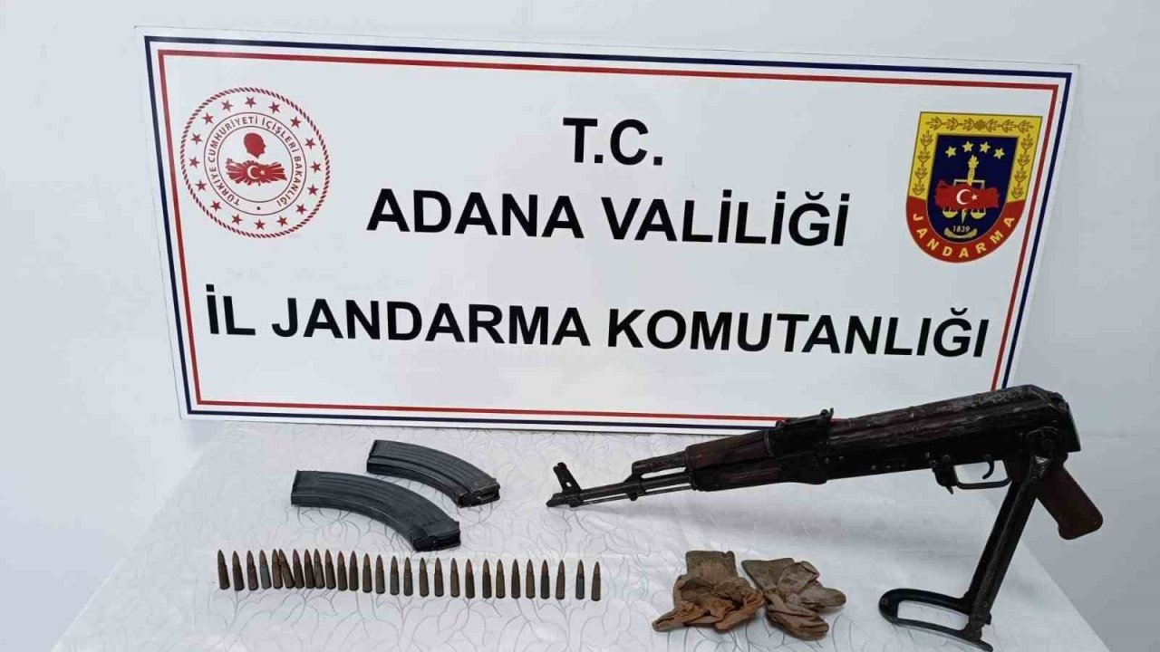 Adana’da bir uzun namlulu tüfek ele geçirilirken 2 kişi de yakalandı