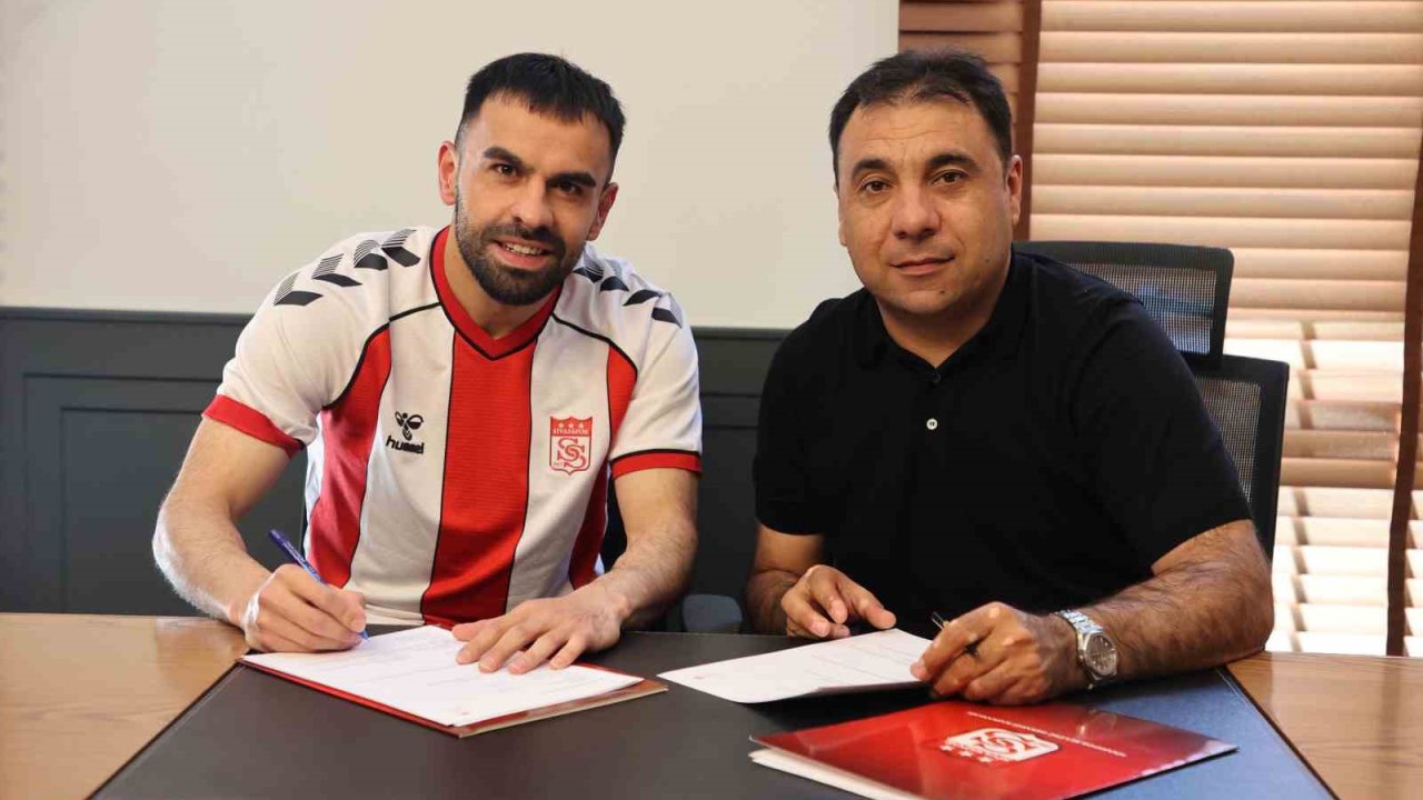 Murat Paluli 2 yıl daha Sivasspor’da