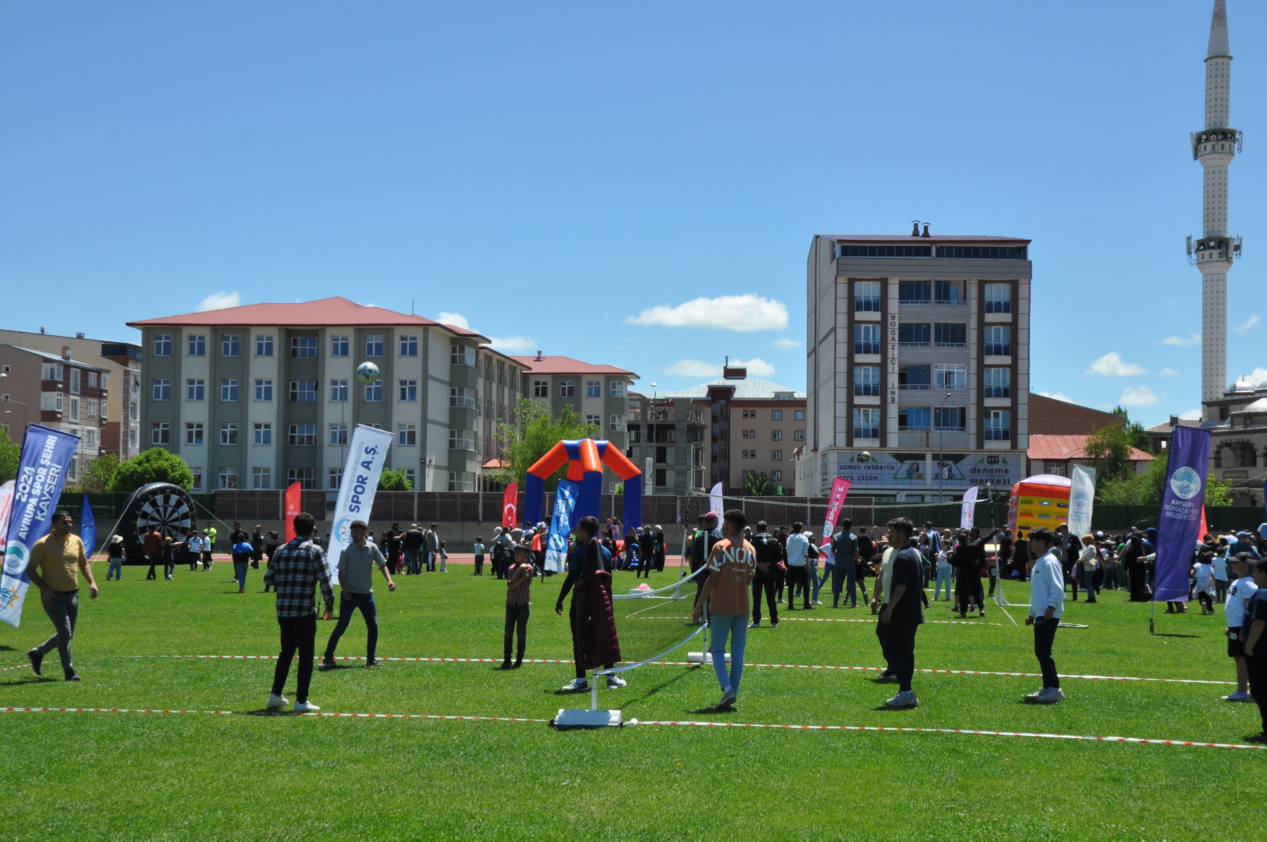 Kars’ta Çocuk Şenliği ilgi görüyor