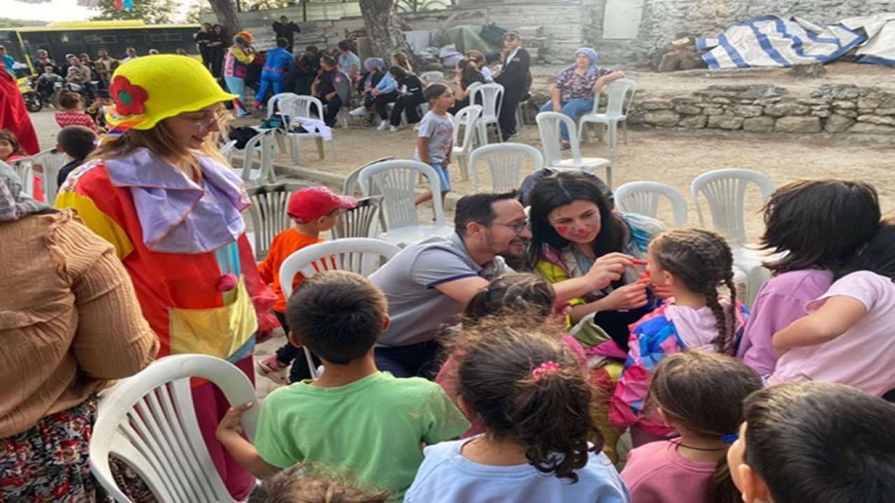 Behramlı’daki Çocuklar Açık Hava Sinemasıyla Buluştu