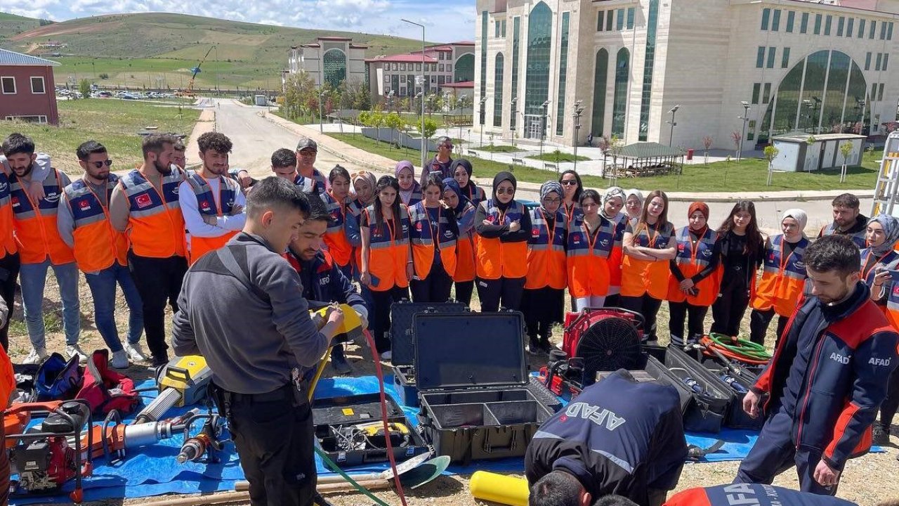 AFAD gönüllü eğitimlerin de 40 kişi eğitimleri başarıyla tamamladı