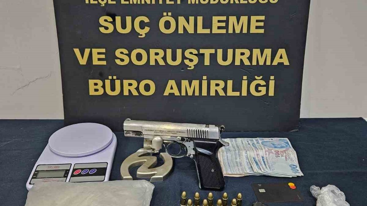 Uyuşturucu tacirlerini yakalamak için polis kılıktan kılığa girdi