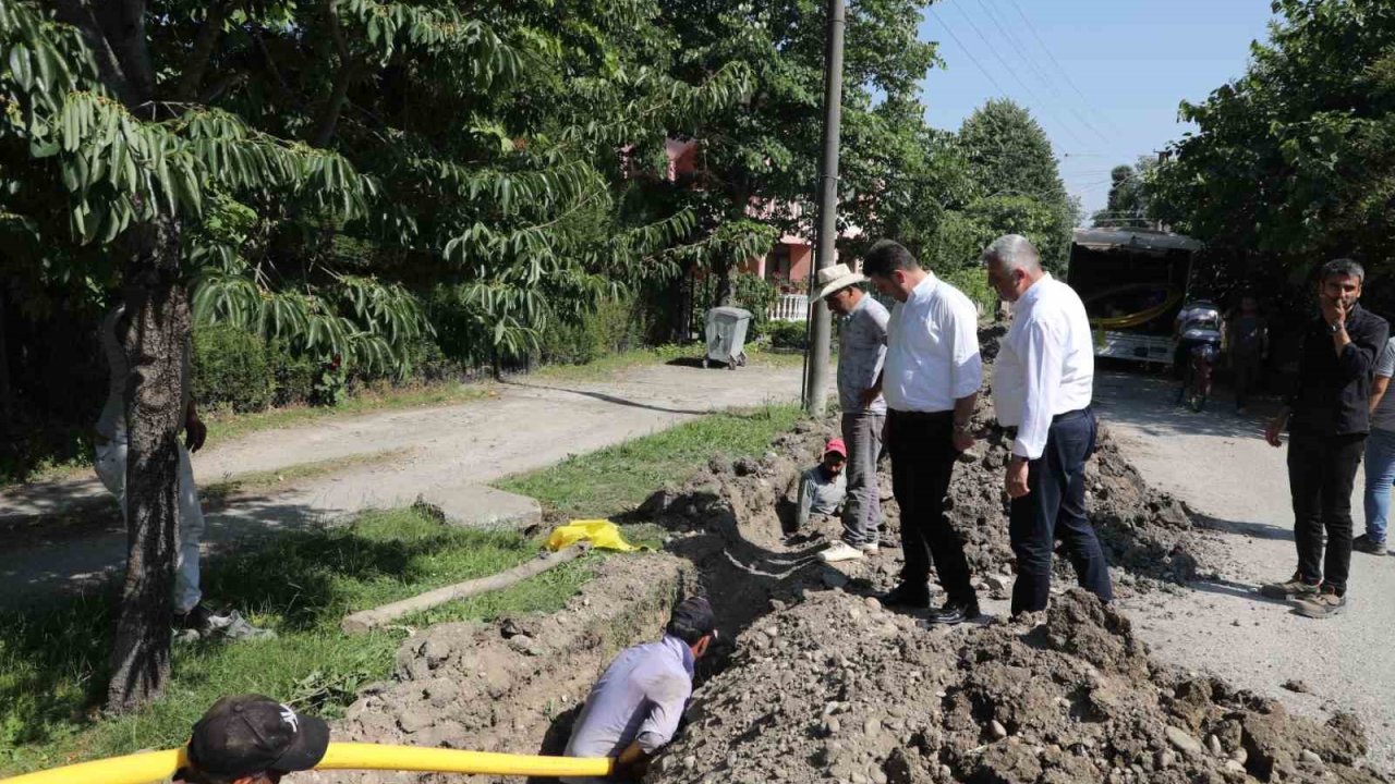 Akyazı’da mahalleler doğalgazla buluşuyor