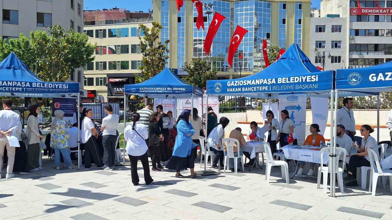 Gaziosmanpaşa’da “Kariyer ve İstihdam Fuarı” düzenlendi