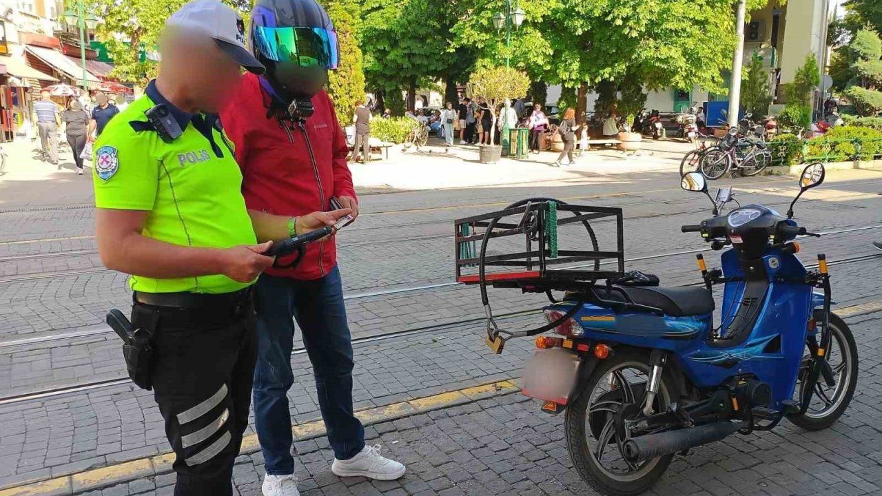 Trafiğe kapalı alanlara giren 11 motosiklet sürücüne ceza yazıldı