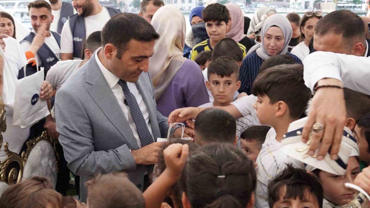 Geleneksel Beyoğlu Sünnet Şöleni bu yıl İstanbul Boğazı’nda gerçekleşti