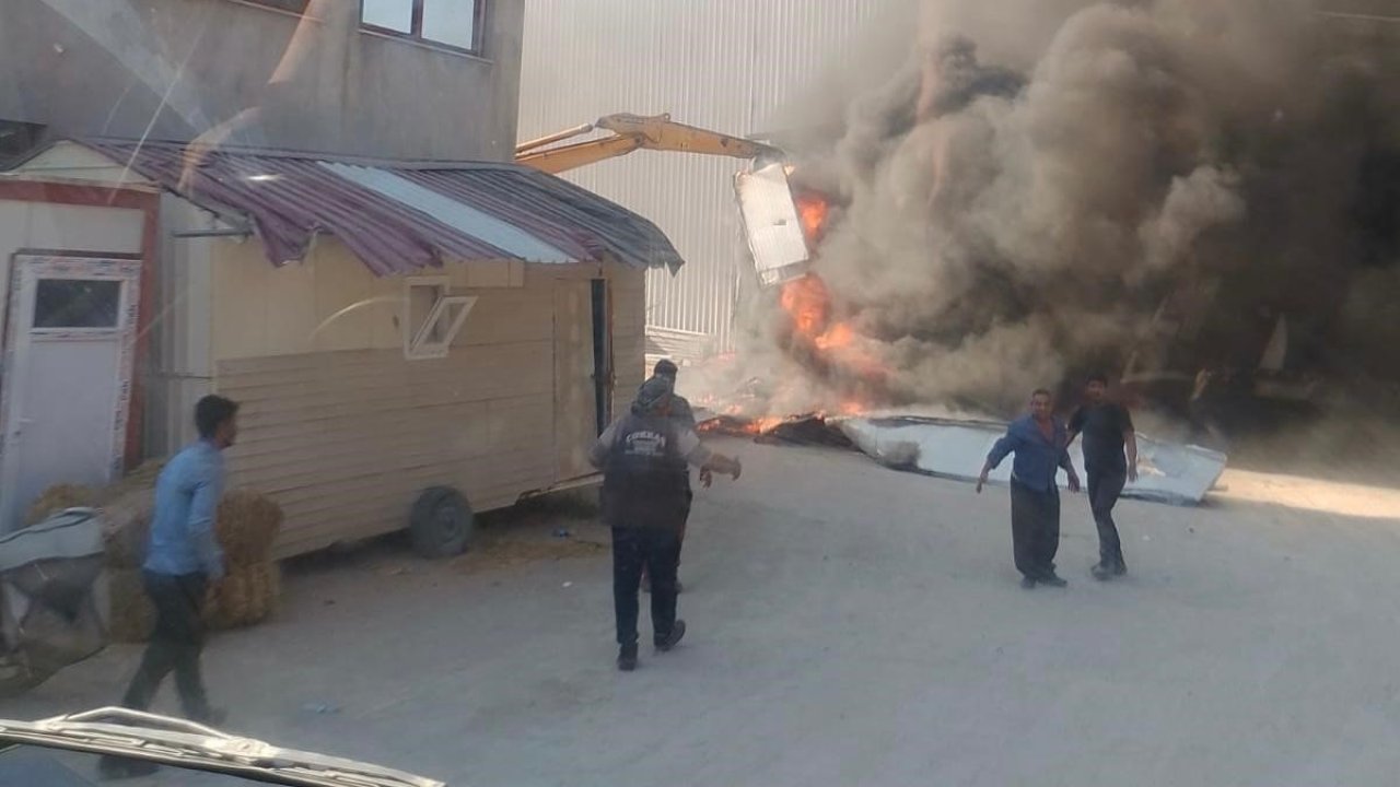 Hatay’da fabrikada çıkan yangın söndürüldü