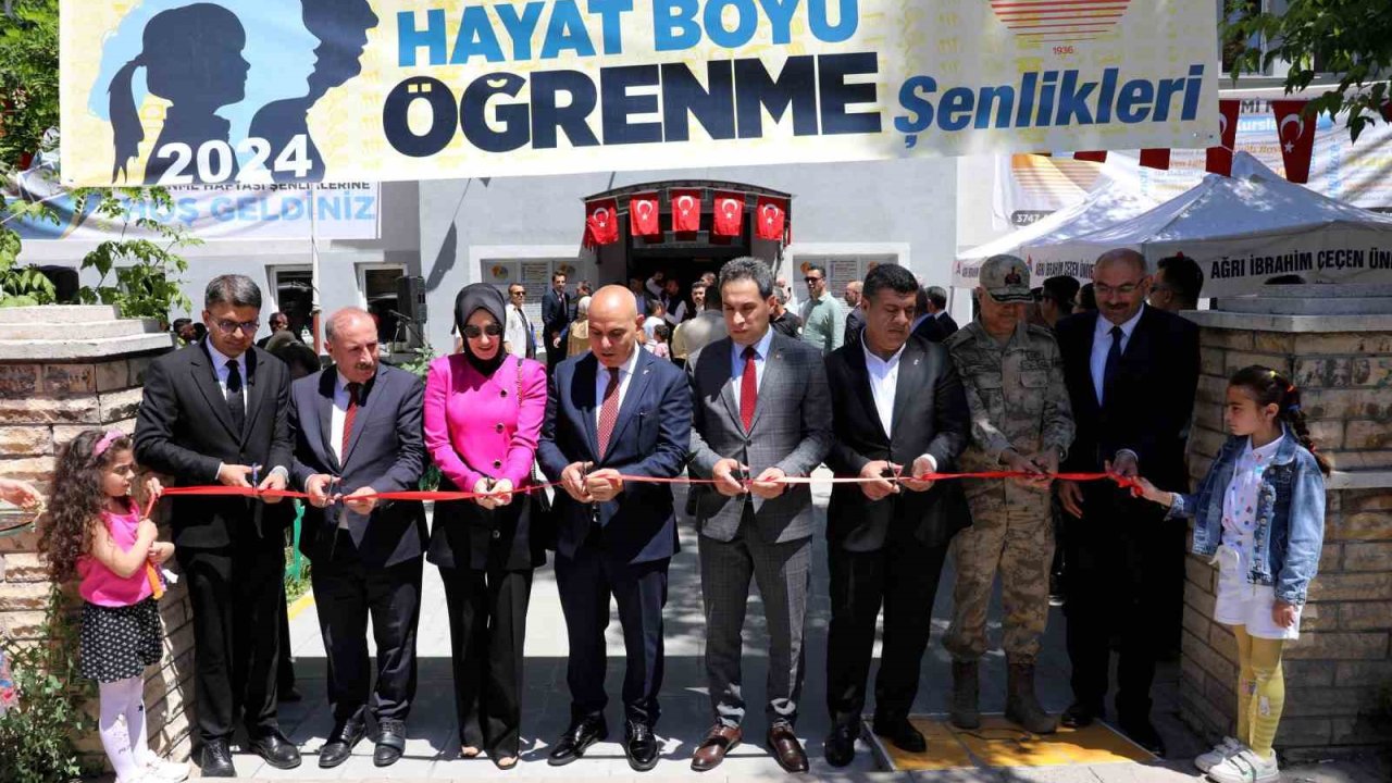 Ağrı’da Hayat Boyu Öğrenme Şenliği düzenlendi