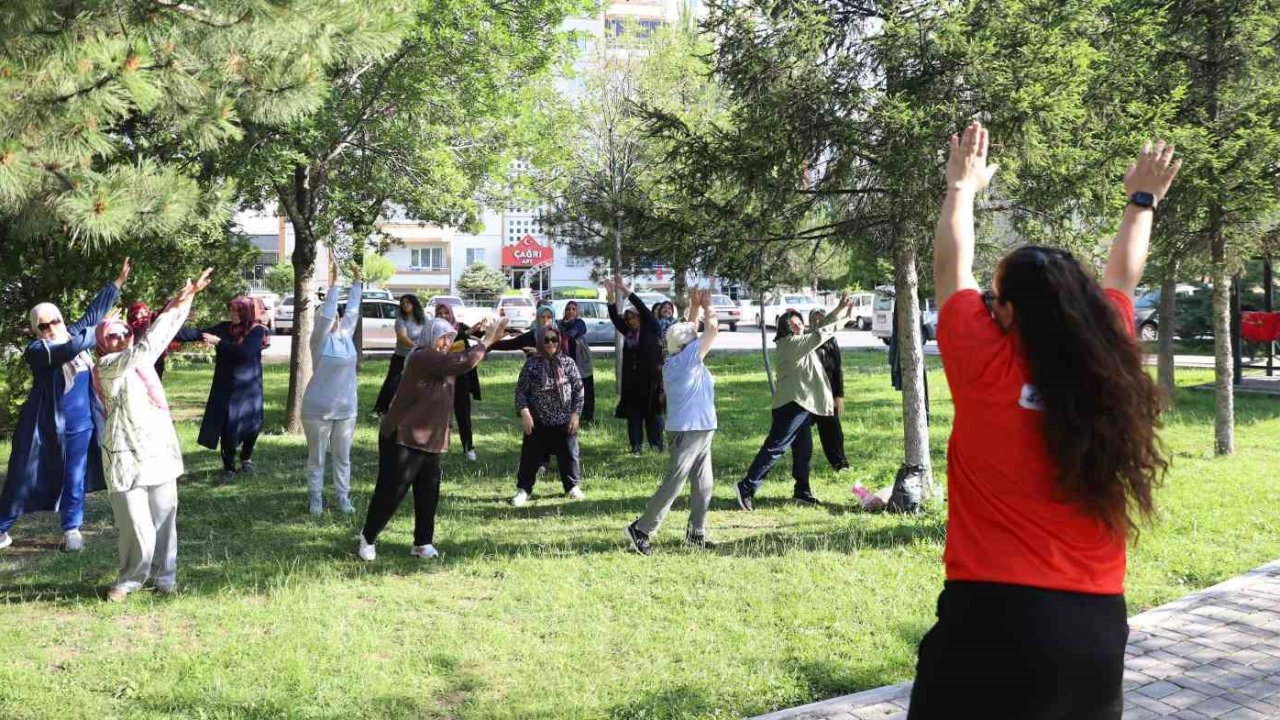 Kadınlar; ’Sabah sporunda buluşalım’ etkinliğinden memnun