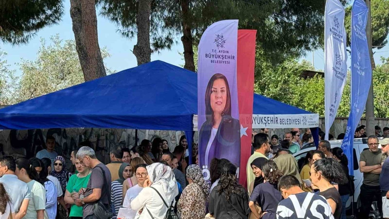 Aydın Büyükşehir Belediyesi YKS’ye katılan adayları yalnız bırakmadı