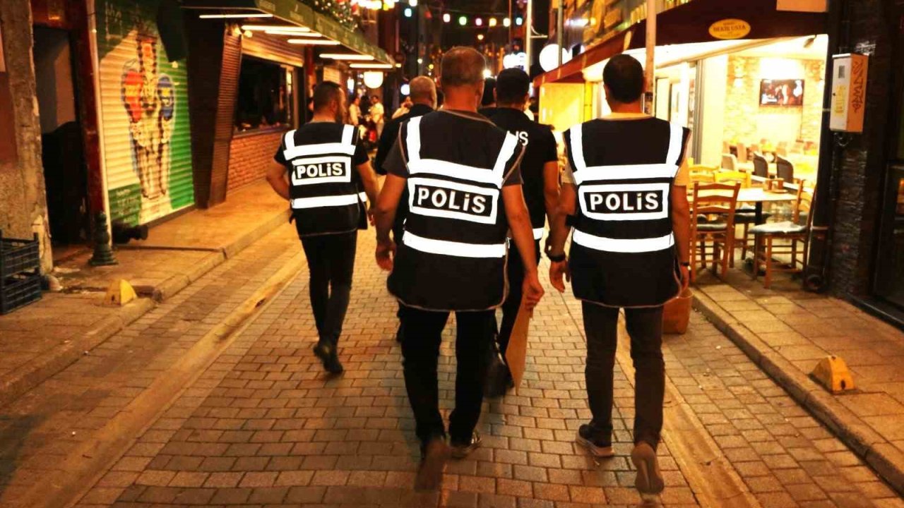 Polis ekiplerinin ‘Barlar Sokağı’ denetimleri devam ediyor