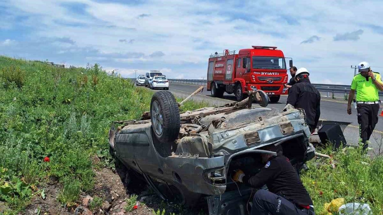 Kars’ta trafik kazası 1’i ağır 2 yaralı