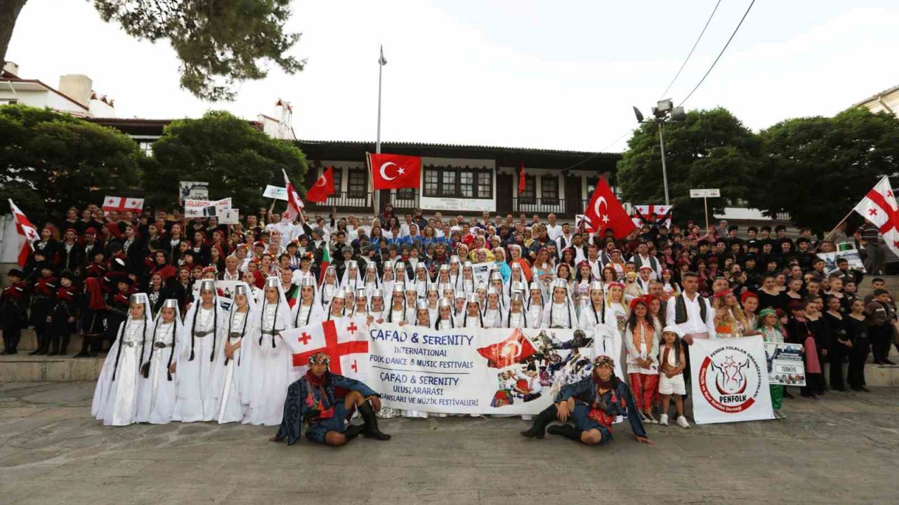 4. Uluslararası Halikarnas Halk Dansları ve Müzik Festivali coşkuyla kutlandı