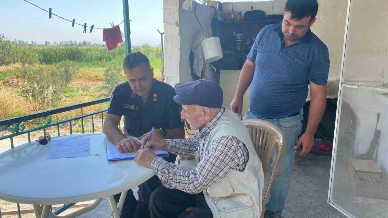 Jandarma ekiplerinden örnek hizmet