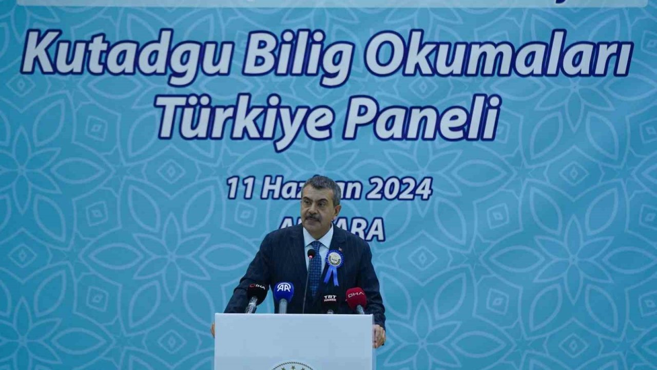 Bakan Tekin, ’Oku-Yorum, Yazı-Yorum Projesi Kutadgu Bilig Okumaları Türkiye Paneli’ne katıldı