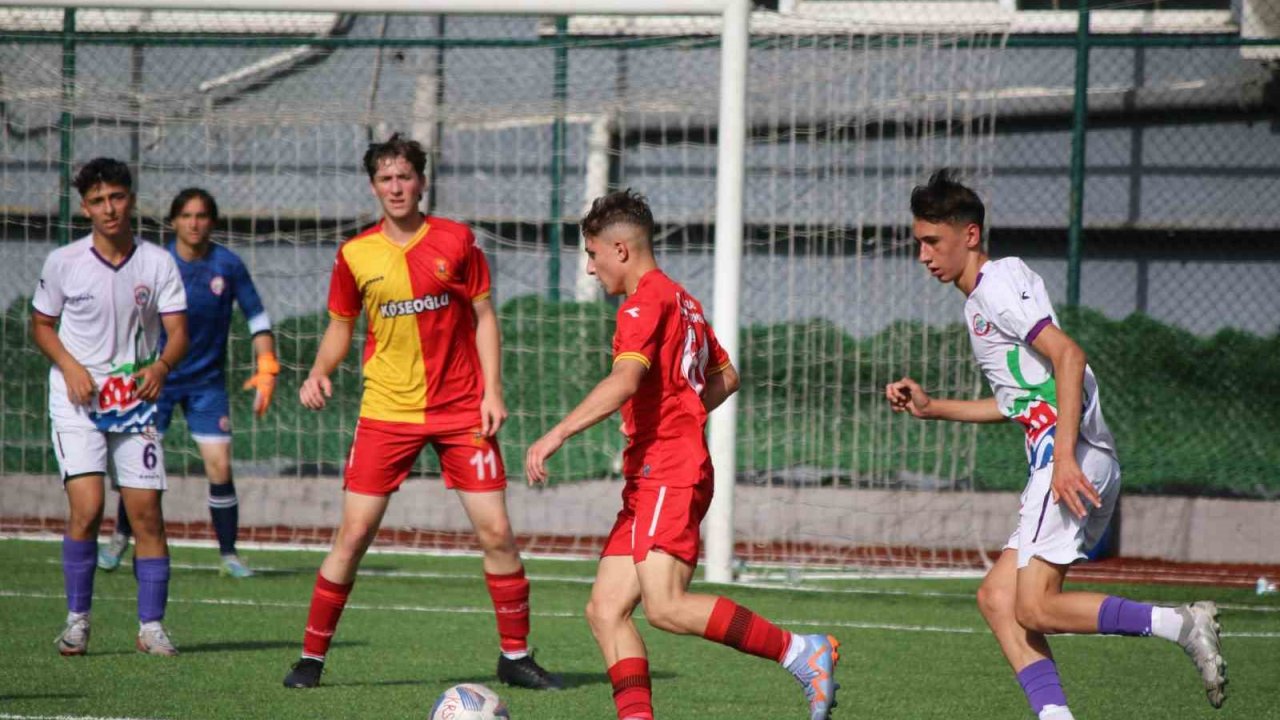 U-17 Türkiye Futbol Şampiyonası Karabük’te başladı