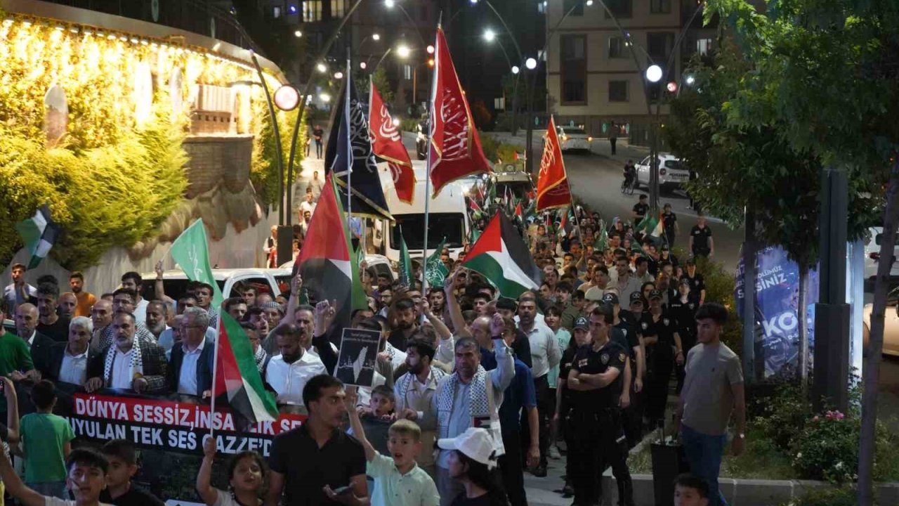 Şırnak’ta vatandaşlar Gazze için yürüdü