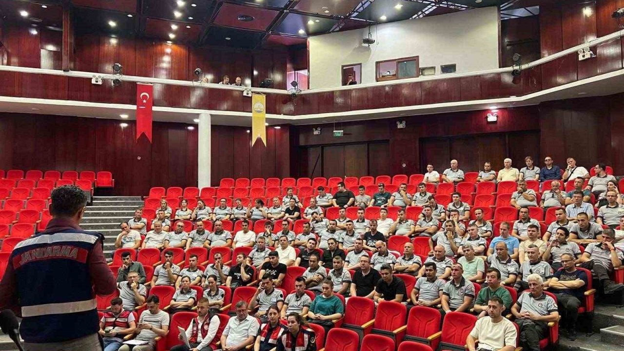 Üniversite güvenlik görevlilerine ’uyuşturucuyla mücadele’ eğitimi