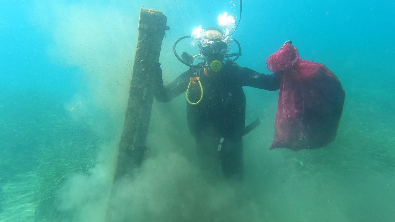 Deniz dibi temizliği Turgutreis’te yapıldı