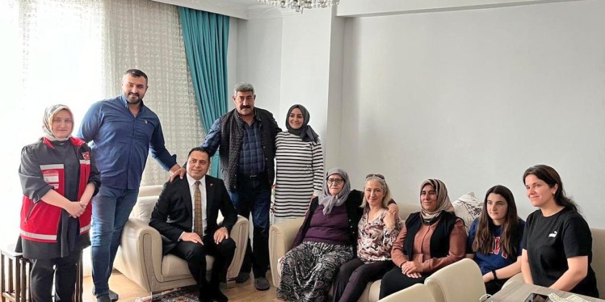 Vali eşi Pınar Filiz Polat, şehit ailesini ziyaret etti