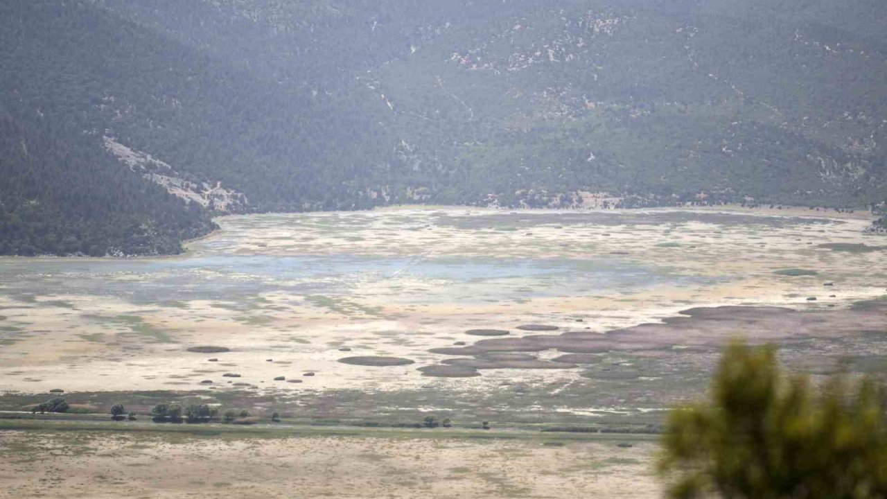 Antalya’nın su kaynakları mevcut nüfusun ihtiyacını karşılayamıyor