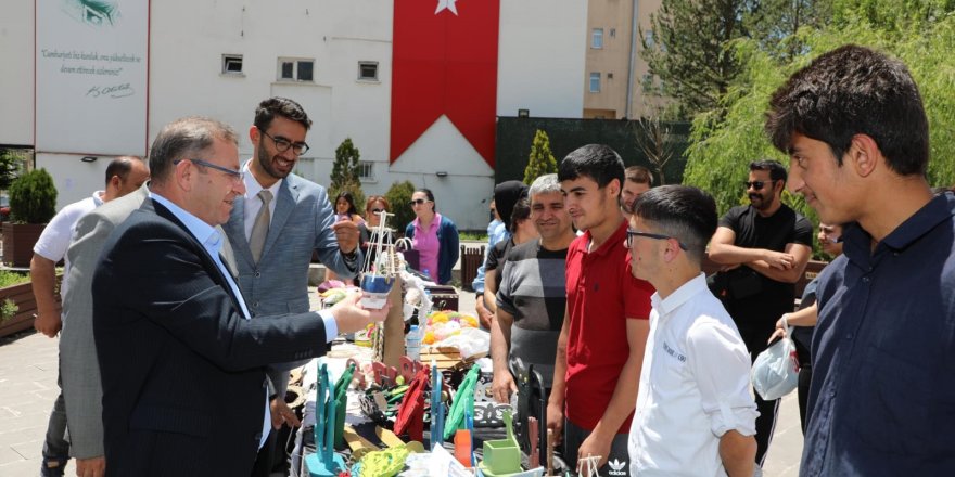 75. Yıl Özel Eğitim Uygulama Okulu sergi açtı