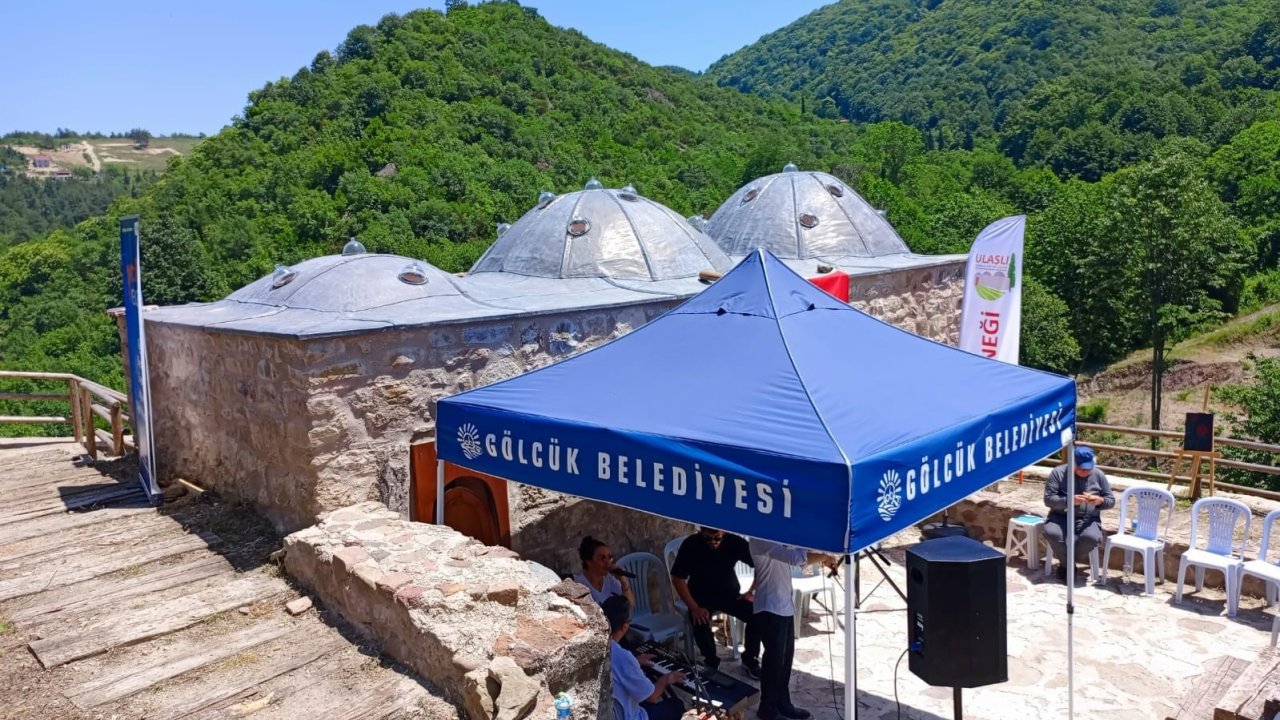 Yeniden ihya edilen tarihi hamam öğrencileri ağırladı