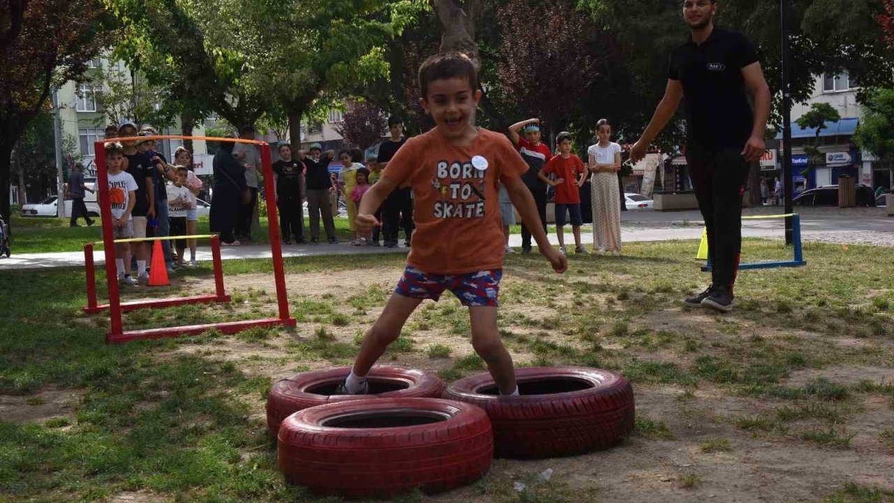 Yıldırımlı çocuklar doyasıya eğlendi