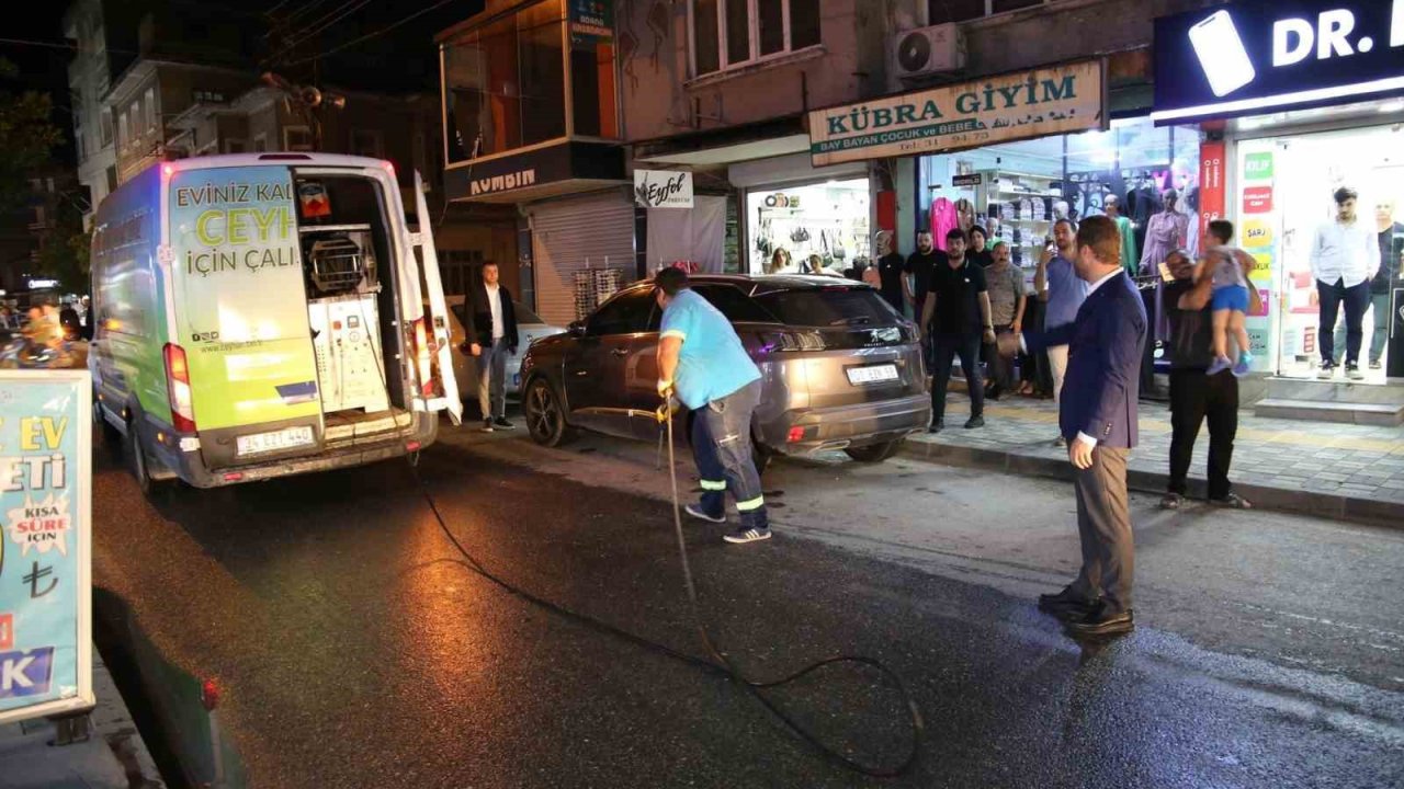 Ceyhan Belediyesi’nden kentte bayram temizliği